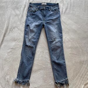 FREE PEOPLE DISTRESSED FRAYED HEM SKINNY JEANS